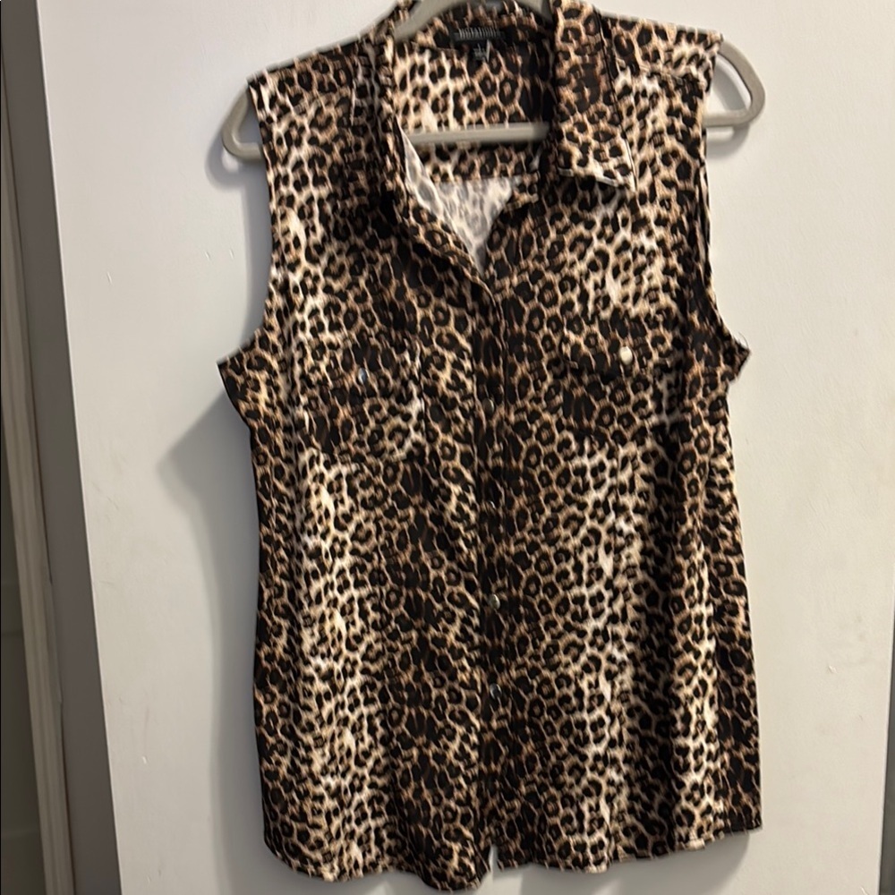 Notations Tan and Brown Sleeveless Button Down Blouse‎